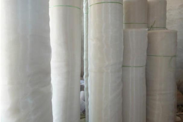 选用果树防虫网是科学有效的防虫措施