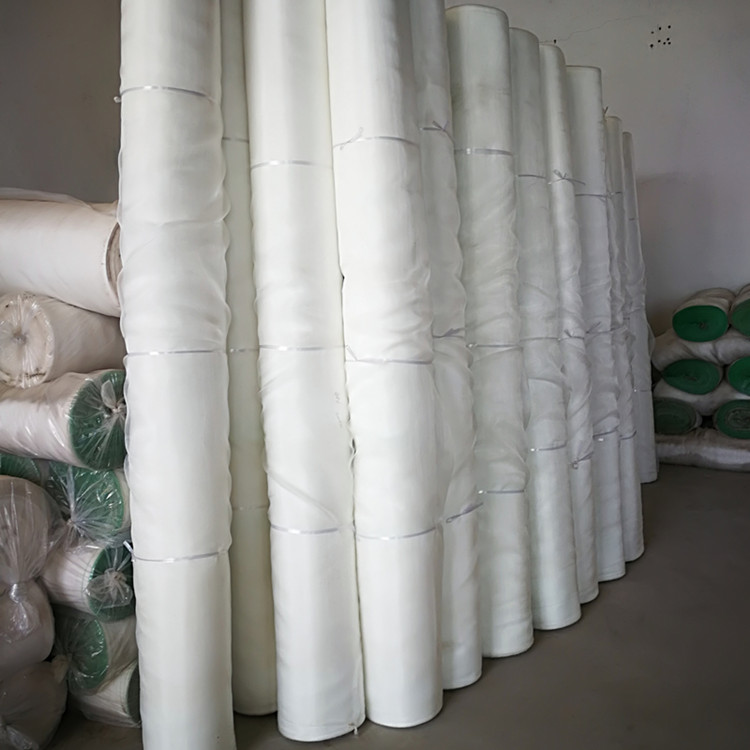 养殖蝗虫如何选择大棚防虫网